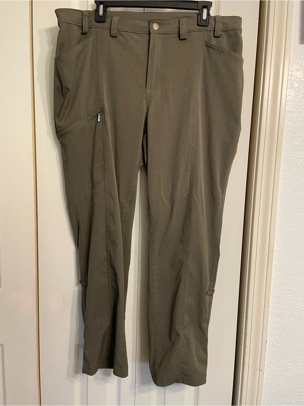 Duluth Trading Co Olive Green Women's Cargo Pants